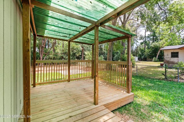 2021 LAKE WEIR Avenue, Jacksonville, FL 32210