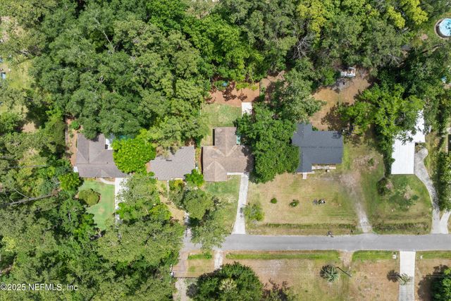 2021 LAKE WEIR Avenue, Jacksonville, FL 32210