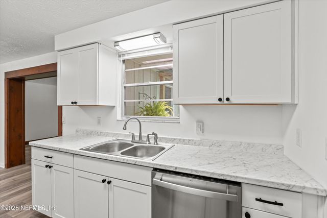 2021 LAKE WEIR Avenue, Jacksonville, FL 32210
