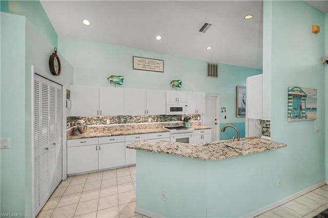 3474 Clubview DR, North Fort Myers, FL 33917