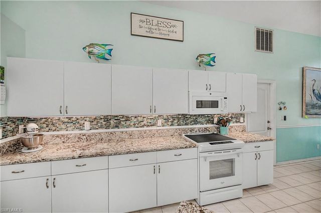 3474 Clubview DR, North Fort Myers, FL 33917