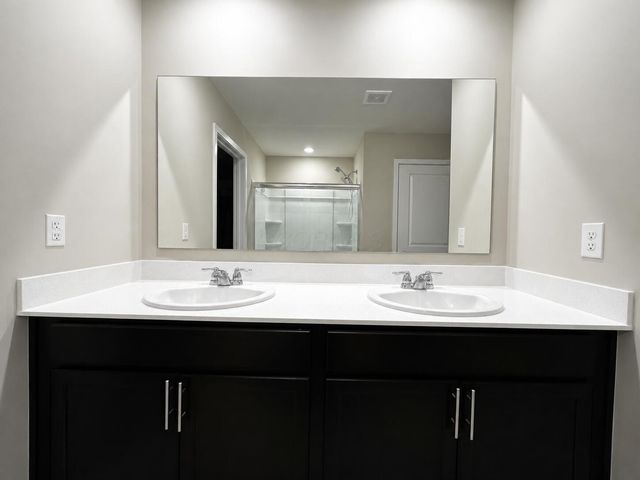 438 Faulkner Drive, Lithopolis, OH 43136