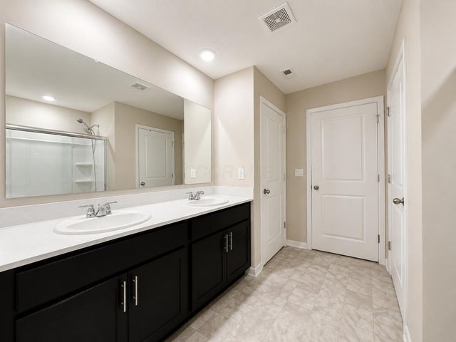 438 Faulkner Drive, Lithopolis, OH 43136