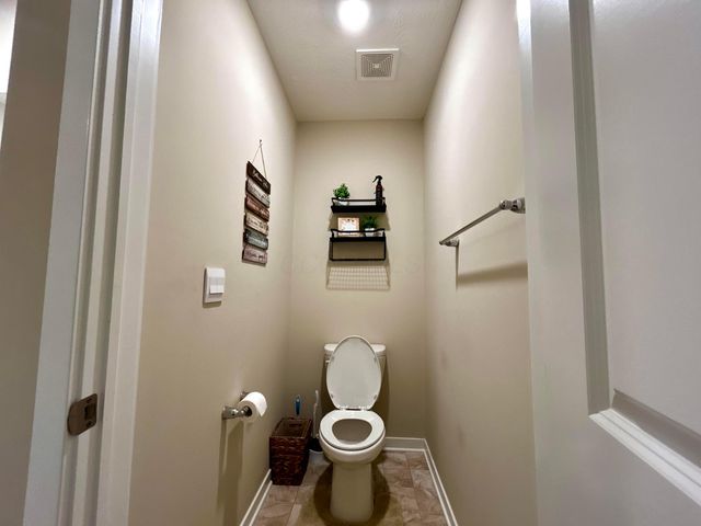 438 Faulkner Drive, Lithopolis, OH 43136