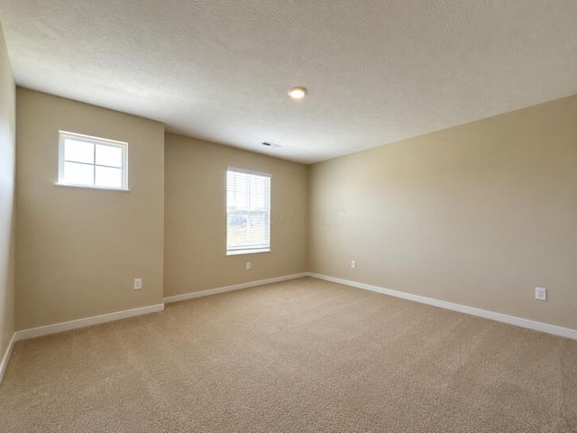 438 Faulkner Drive, Lithopolis, OH 43136