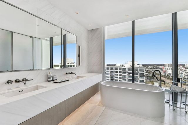 1000 WATER STREET 2202, Tampa, FL 33602