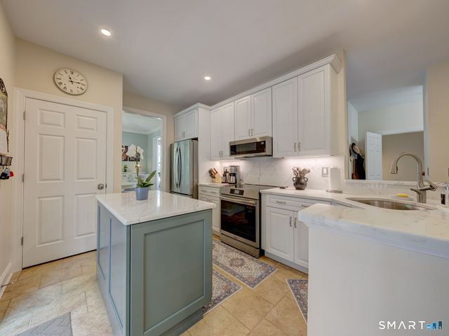 41 Marble Faun Lane 41, Windsor, CT 06095