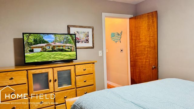 1989 N M-52 Road, Owosso, MI 48867