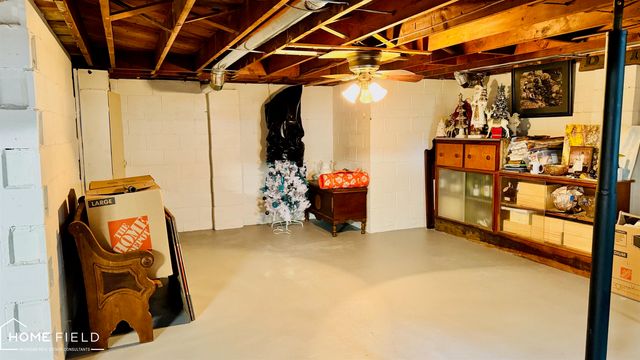 1989 N M-52 Road, Owosso, MI 48867