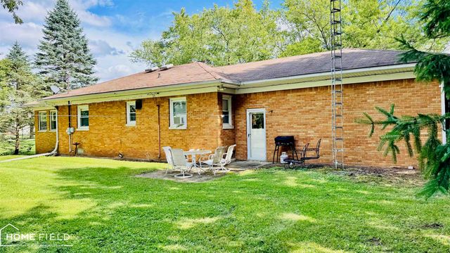1989 N M-52 Road, Owosso, MI 48867