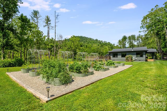 150 Shope Creek Road, Asheville, NC 28805