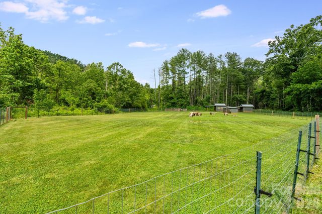 150 Shope Creek Road, Asheville, NC 28805