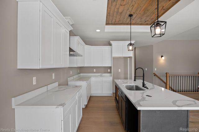 35873 GLENVILLE Drive, New Baltimore, MI 48047