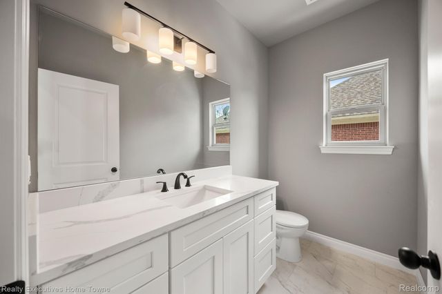 35873 GLENVILLE Drive, New Baltimore, MI 48047