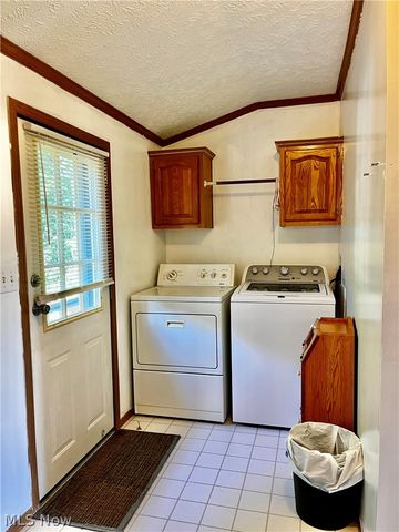 1324 Lake Vue Drive, Roaming Shores, OH 44085