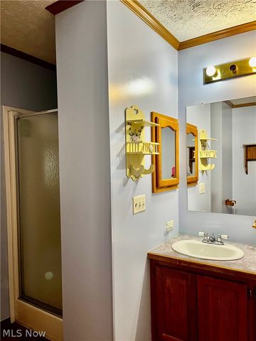 1324 Lake Vue Drive, Roaming Shores, OH 44085