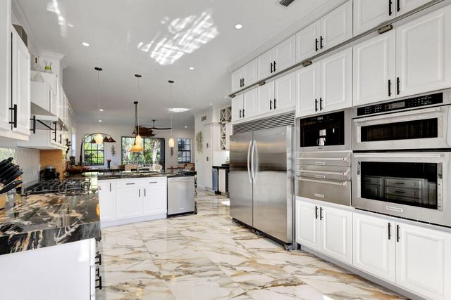 301 Del Sol Circle, Tequesta, FL 33469