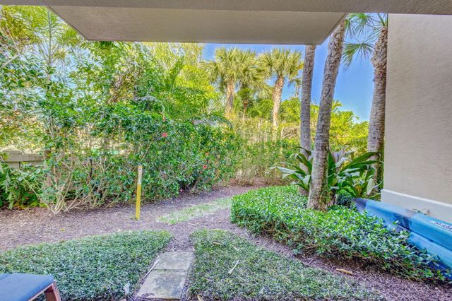 301 Del Sol Circle, Tequesta, FL 33469