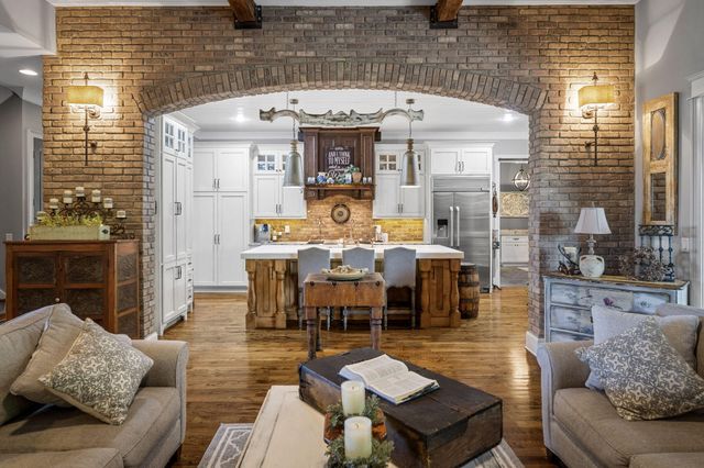 7890 Lexsaturno Lane, Ooltewah, TN 37363