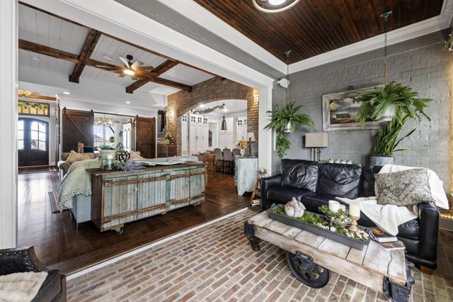 7890 Lexsaturno Lane, Ooltewah, TN 37363