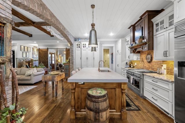 7890 Lexsaturno Lane, Ooltewah, TN 37363