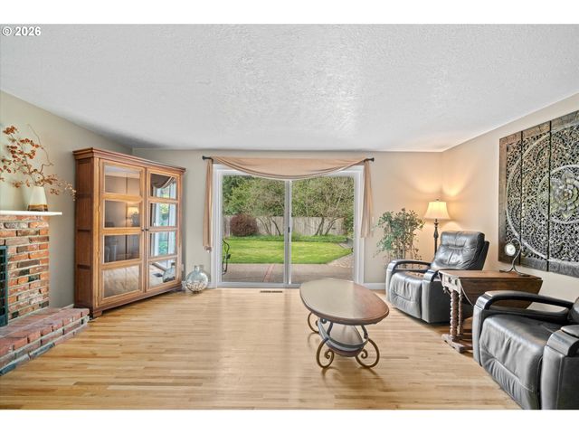 17555 DEEMAR Way, Lake Oswego, OR 97035