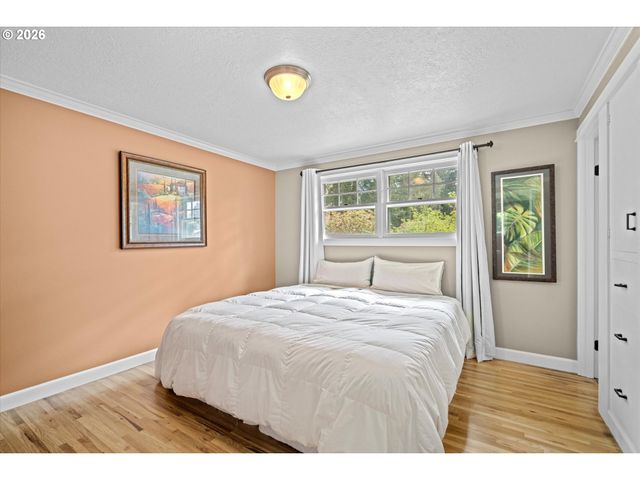 17555 DEEMAR Way, Lake Oswego, OR 97035