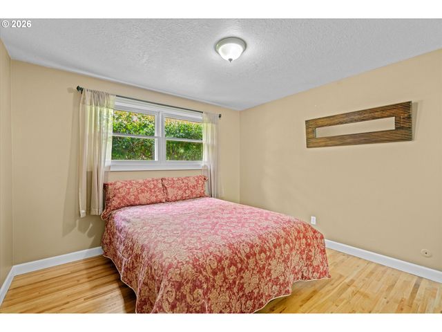 17555 DEEMAR Way, Lake Oswego, OR 97035