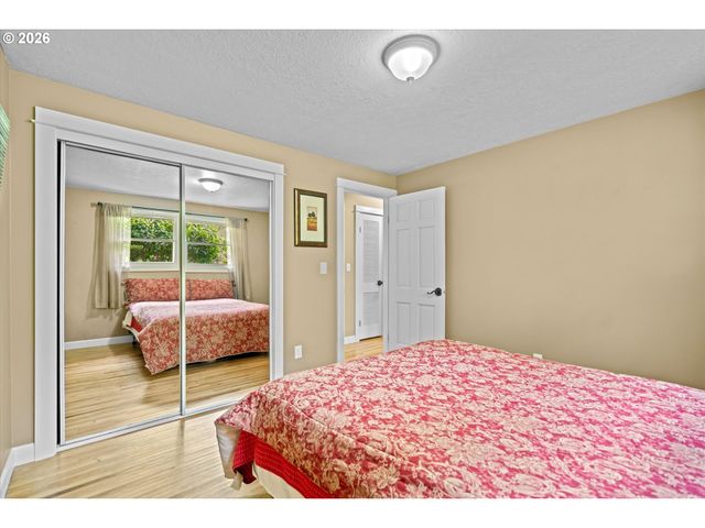 17555 DEEMAR Way, Lake Oswego, OR 97035