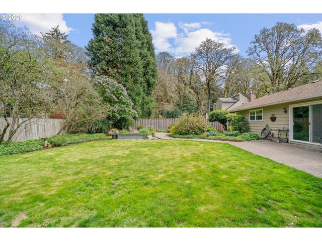 17555 DEEMAR Way, Lake Oswego, OR 97035