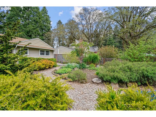 17555 DEEMAR Way, Lake Oswego, OR 97035