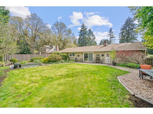 17555 DEEMAR Way, Lake Oswego, OR 97035
