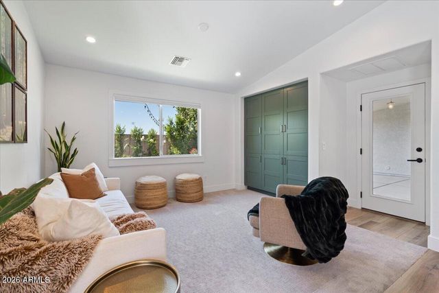 532 N FALCON Drive, Gilbert, AZ 85234