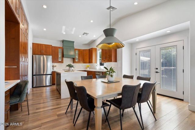 532 N FALCON Drive, Gilbert, AZ 85234