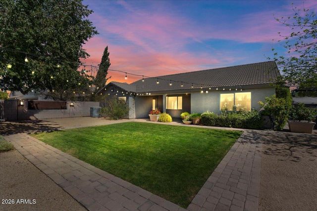 532 N FALCON Drive, Gilbert, AZ 85234