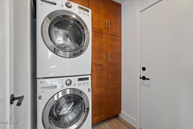 532 N FALCON Drive, Gilbert, AZ 85234