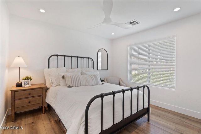 532 N FALCON Drive, Gilbert, AZ 85234