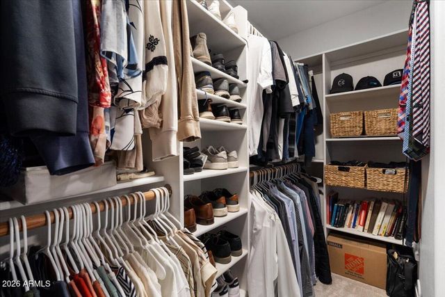 532 N FALCON Drive, Gilbert, AZ 85234