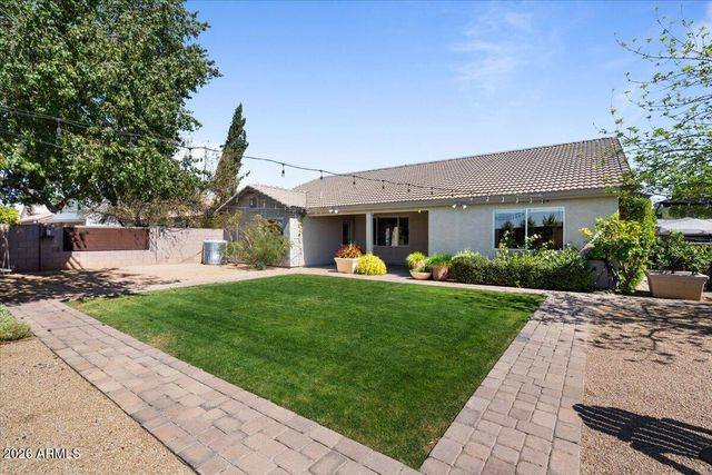 532 N FALCON Drive, Gilbert, AZ 85234