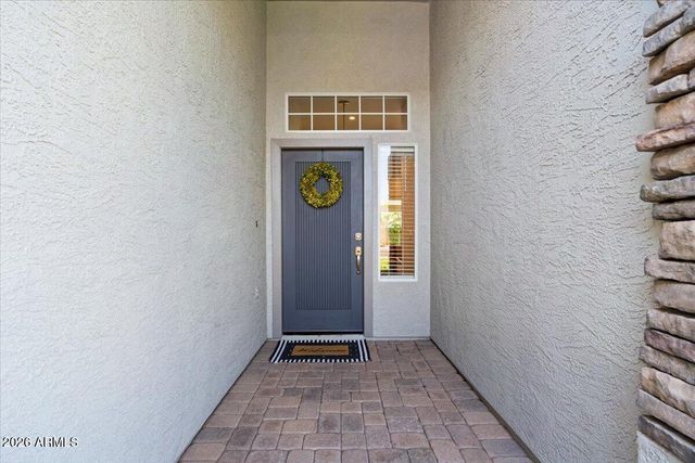 532 N FALCON Drive, Gilbert, AZ 85234