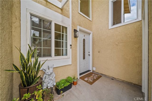 28347 Connie Court, Canyon Country, CA 91387