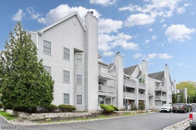 101 Quartz Ln 101, Paterson City, NJ 07501