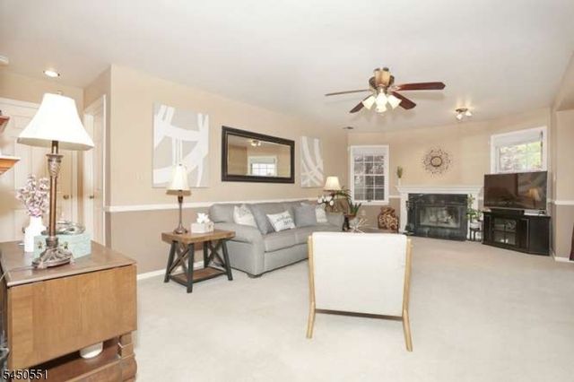 101 Quartz Ln 101, Paterson City, NJ 07501