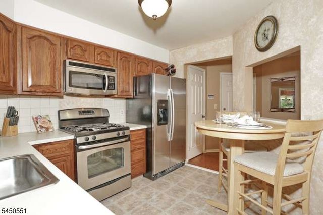 101 Quartz Ln 101, Paterson City, NJ 07501