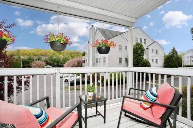101 Quartz Ln 101, Paterson City, NJ 07501