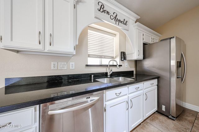 3897 E DOUGLAS Loop, Gilbert, AZ 85234