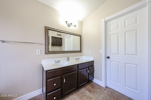 3897 E DOUGLAS Loop, Gilbert, AZ 85234