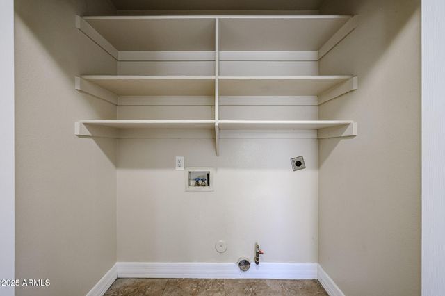 3897 E DOUGLAS Loop, Gilbert, AZ 85234