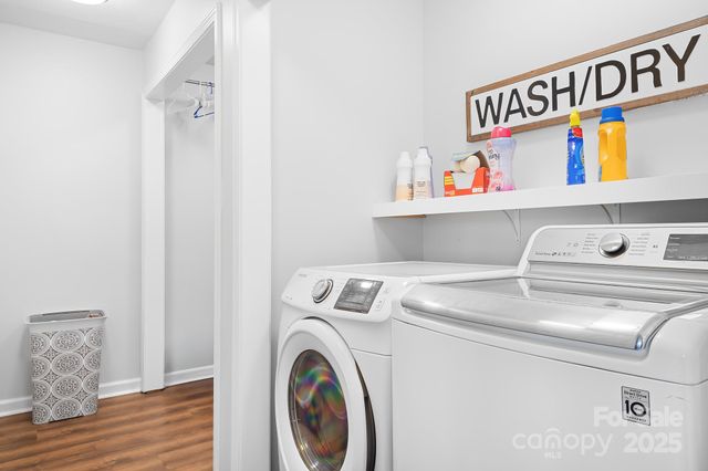 9044 Spanish Wells Court, Tega Cay, SC 29708