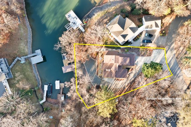 9044 Spanish Wells Court, Tega Cay, SC 29708